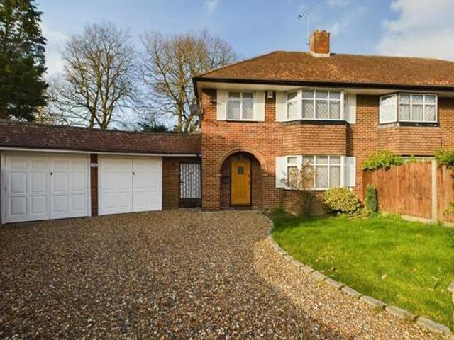 House for sale in Ruislip