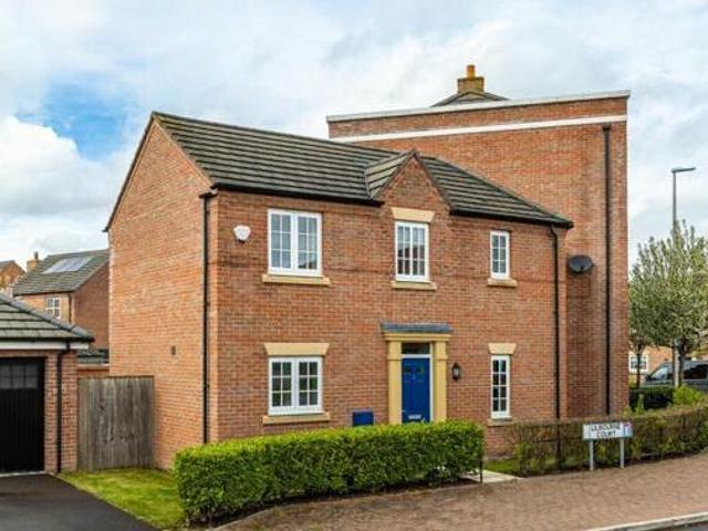 House for sale in Halton