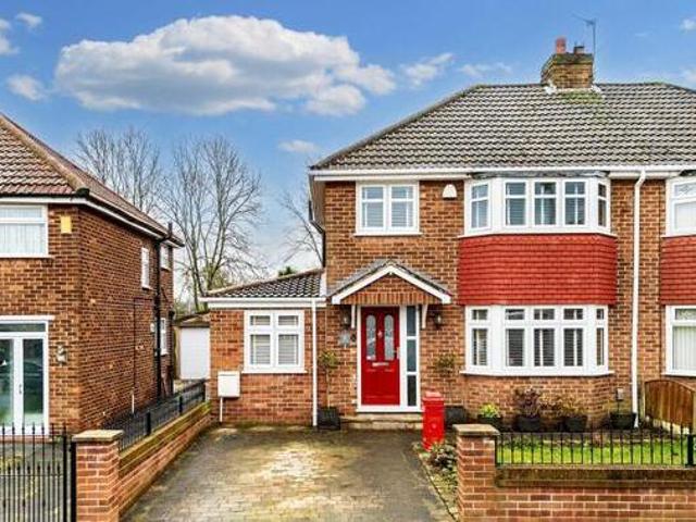 House for sale in Halton