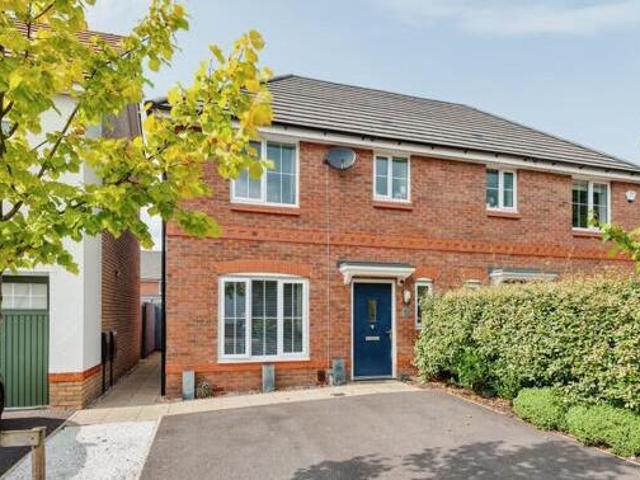 House for sale in Halton