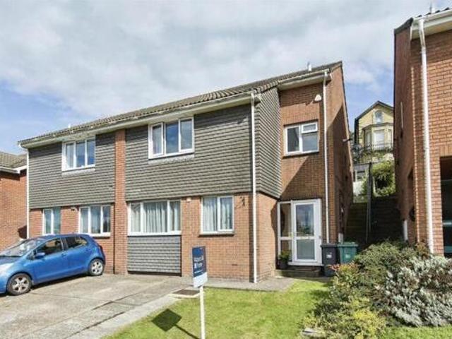 House for sale in Oakfield, Ryde