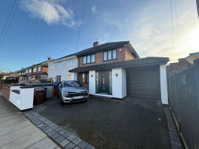 Farm for sale in Aintree