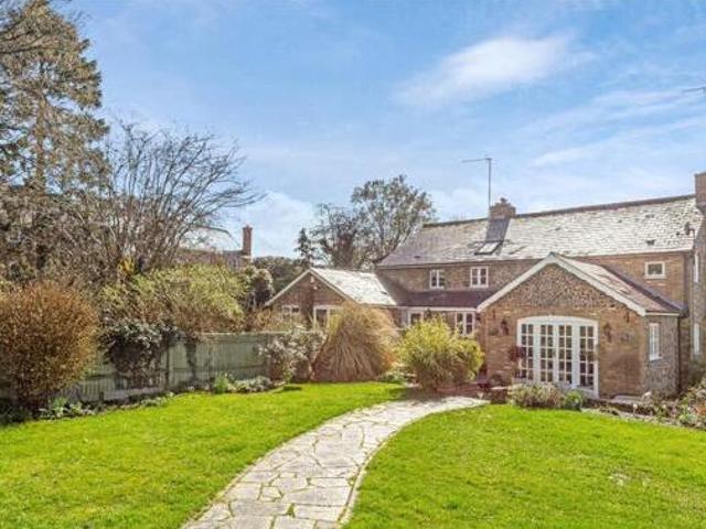 House for sale in Batchworth, Hertfordshire