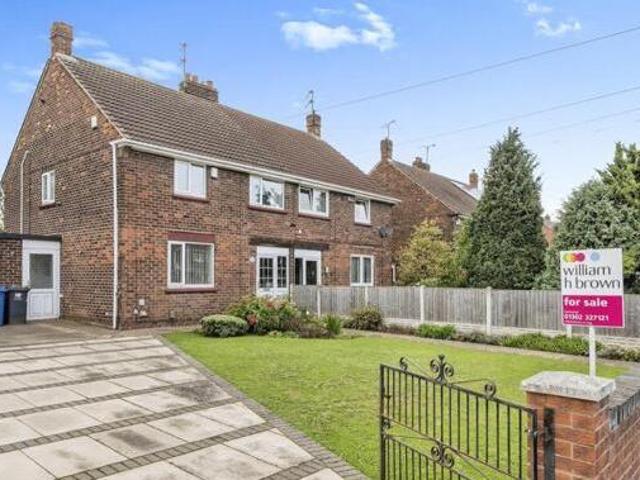 House for sale in Scawsby, South Yorkshire