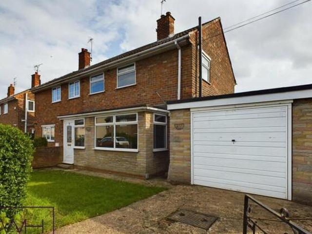 House for sale in Scawsby, South Yorkshire