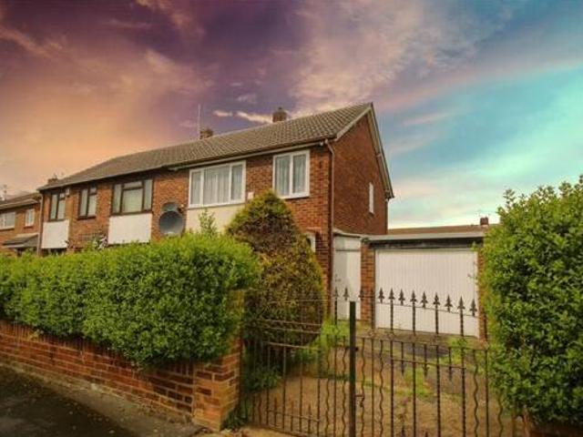 House for sale in Scawsby, South Yorkshire