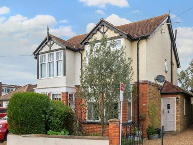 House for sale in Shepperton, Spelthorne