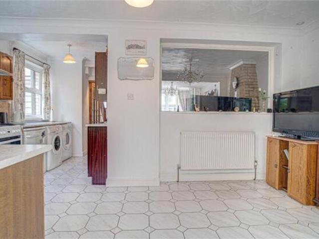Farm for sale in Walcot West, Rodbourne