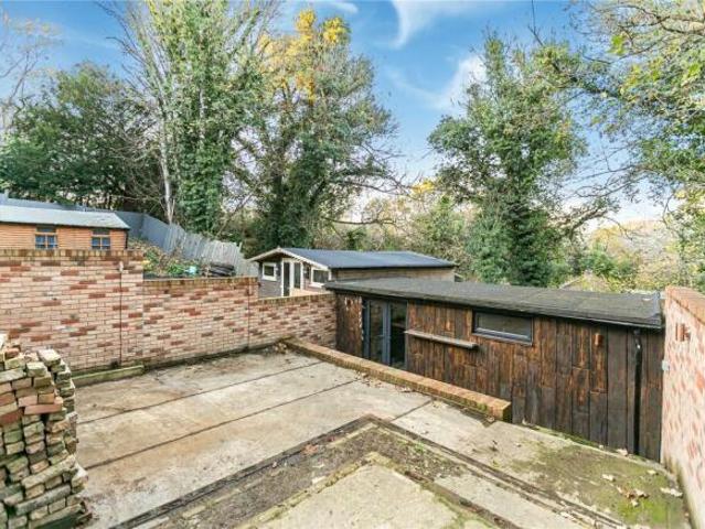 Farm for sale in London Borough of Croydon, Shirley