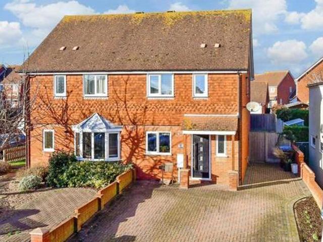 House for sale in Upper Deal, Ash