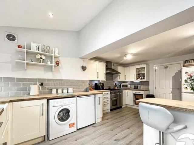 House for sale in Oad Street, Kent