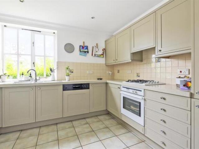 Farm for sale in East Sheen, Greater London