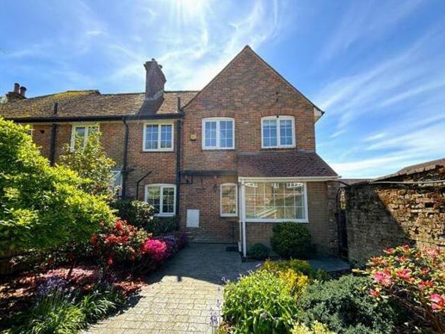House for sale in Barton Stacey, Hampshire