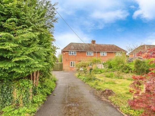 House for sale in Barton Stacey, Hampshire
