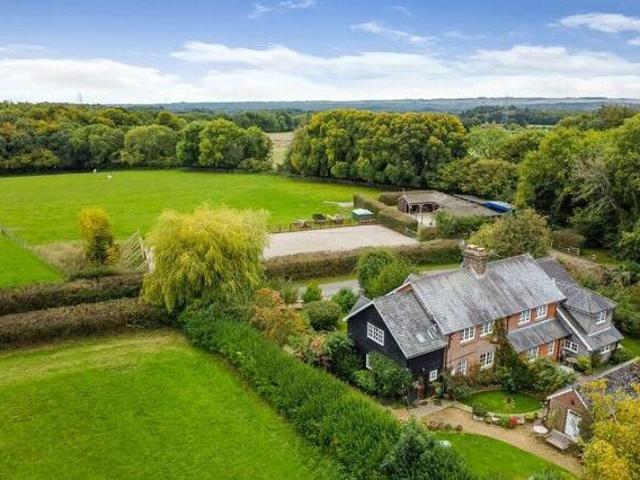House for sale in Barton Stacey, Hampshire