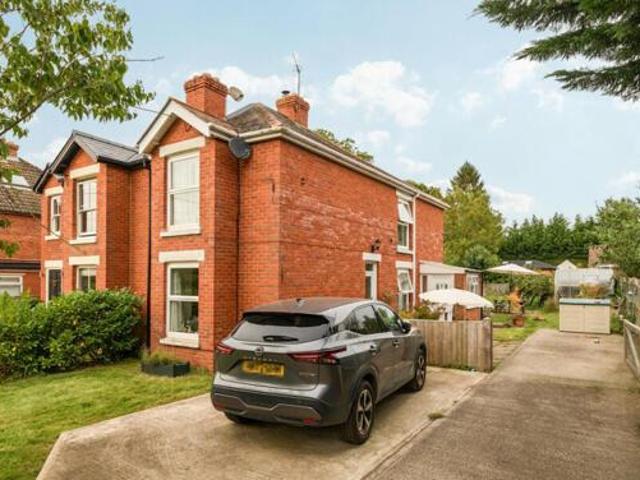 House for sale in Chilworth Old Village, Test Valley