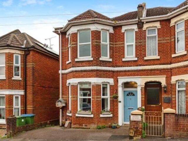 House for sale in Chilworth Old Village, Test Valley