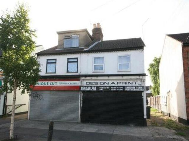 House for sale in Alton Barnes