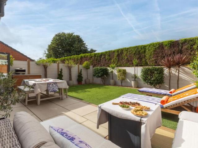 Farm for sale in Tingley Common, Leeds