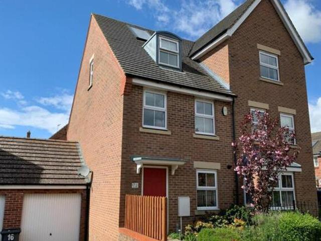 House for sale in Northampton, Northamptonshire