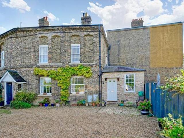 House for sale in Huntingdon