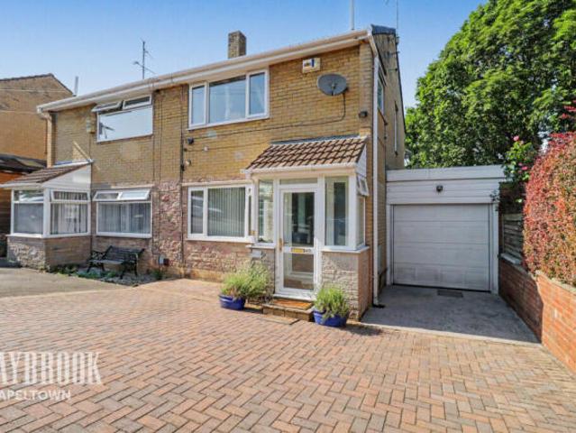 Farm for sale in Chapeltown, South Yorkshire