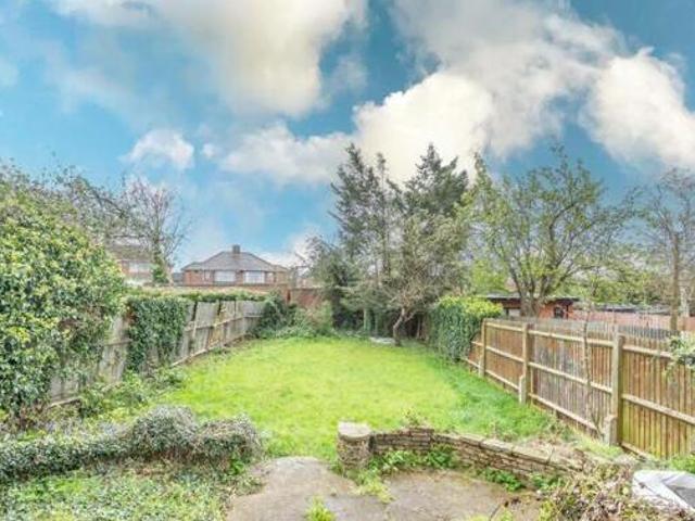 House for sale in Little Stanmore, Greater London
