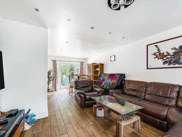 House for sale in Little Stanmore, Greater London