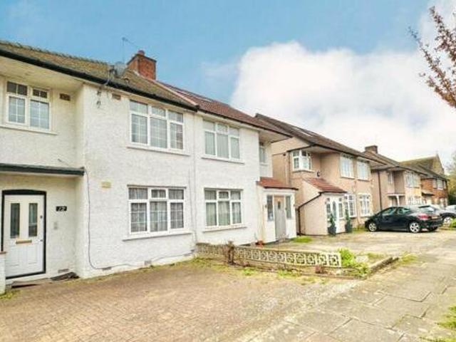 House for sale in Little Stanmore, Greater London