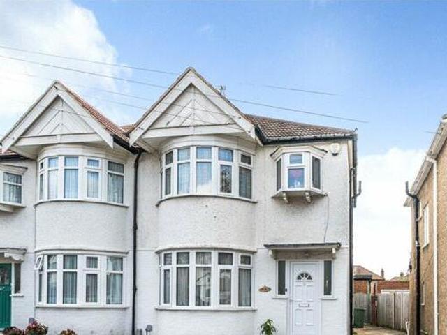 House for sale in Little Stanmore, Greater London