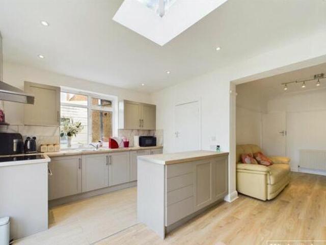 House for sale in Little Stanmore, Greater London