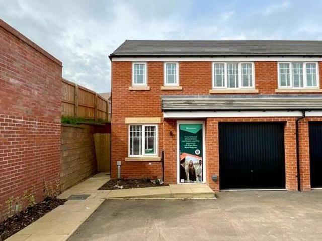 House for sale in Stone, Baswich