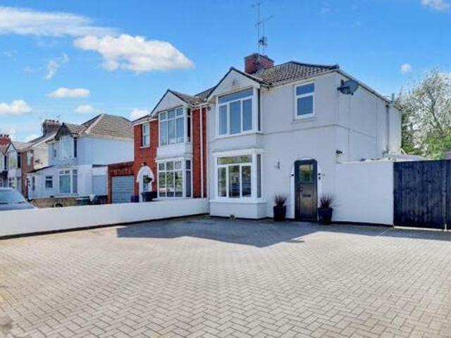 House for sale in Swindon
