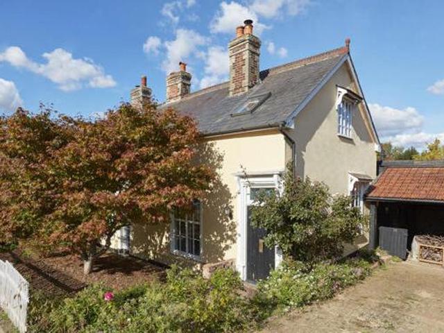 House for sale in Chelmondiston, Suffolk