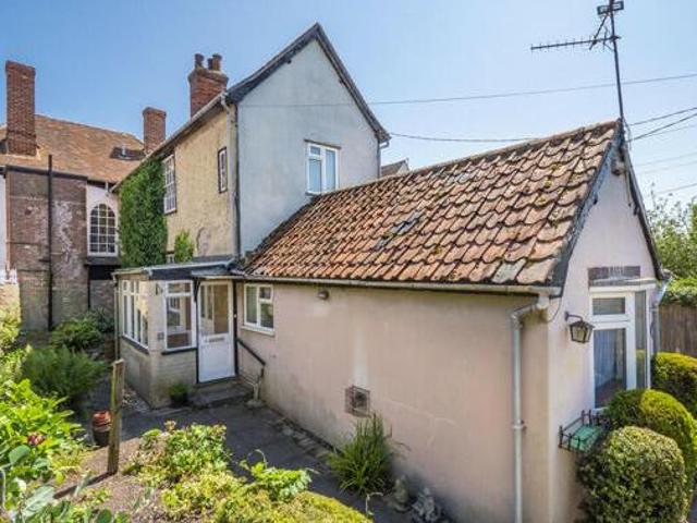 House for sale in Chelmondiston, Suffolk