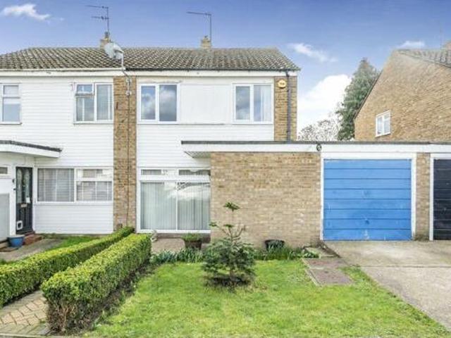House for sale in Chertsey, Runnymede