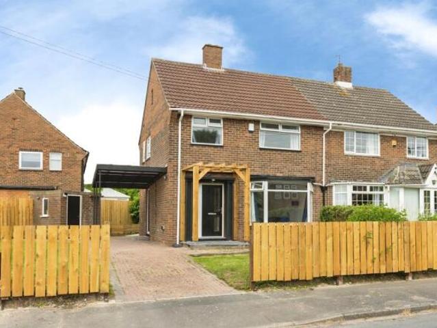 Farm for sale in Scholes, Leeds
