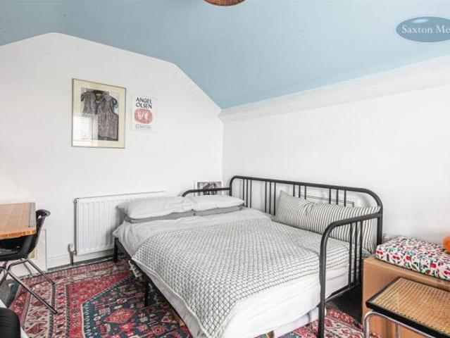 Farm for sale in Upperthorpe, Crookesmoor