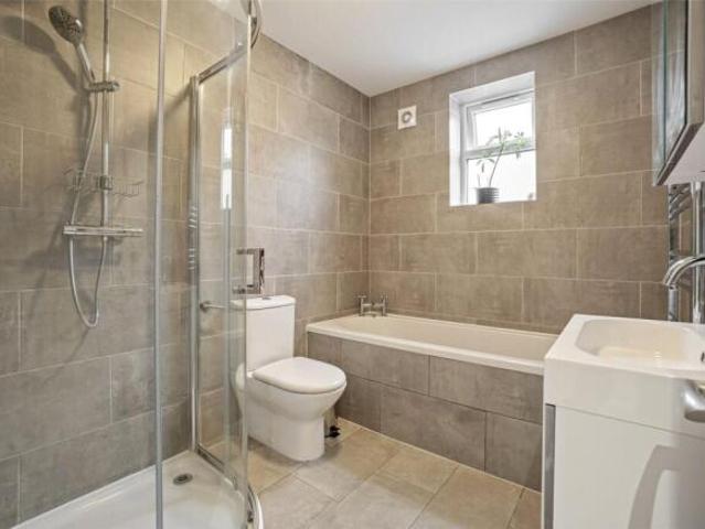 Farm for sale in Twickenham, Greater London