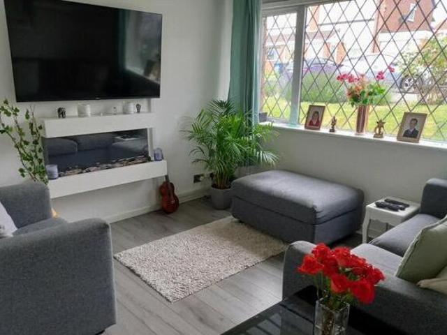 House for sale in Kettlebrook, Staffordshire