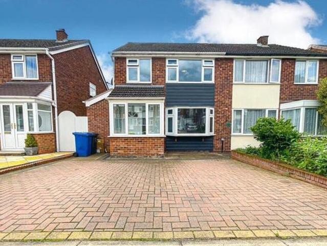 House for sale in Kettlebrook