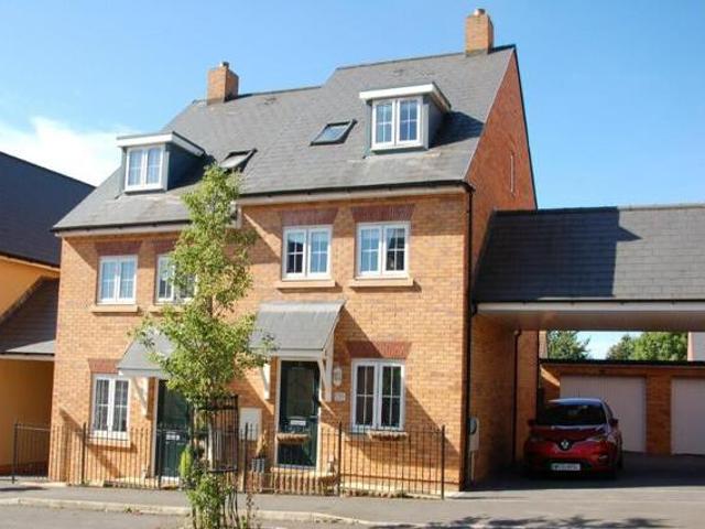 House for sale in Priorswood, Taunton