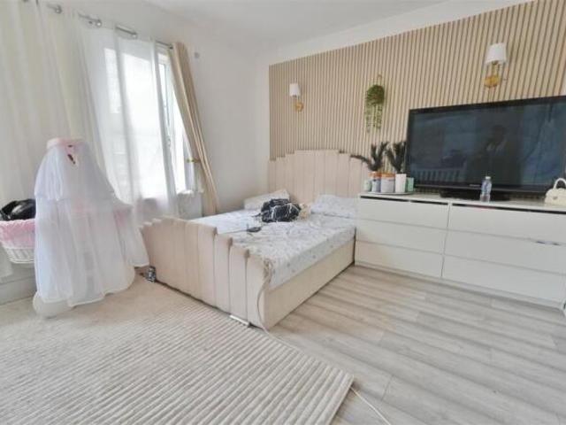Farm for sale in Slough