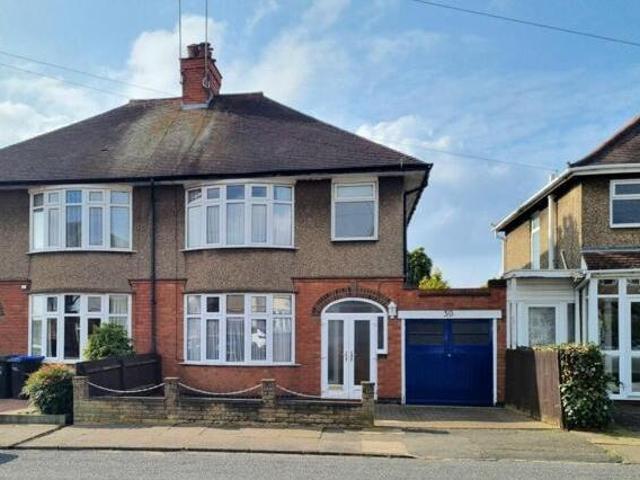 House for sale in Northampton, Northamptonshire