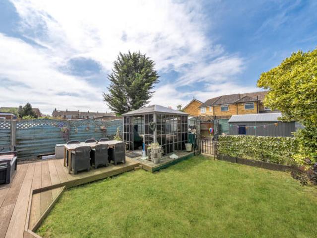 Farm for sale in Thong, Hamerton