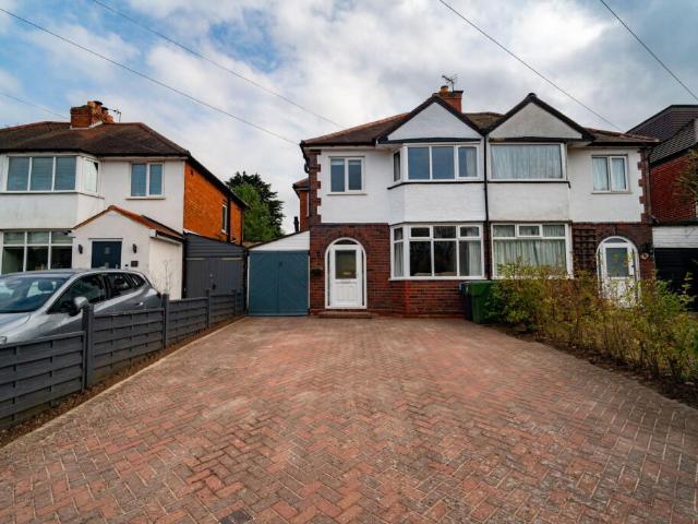 Semi Detached House for sale in Wythall