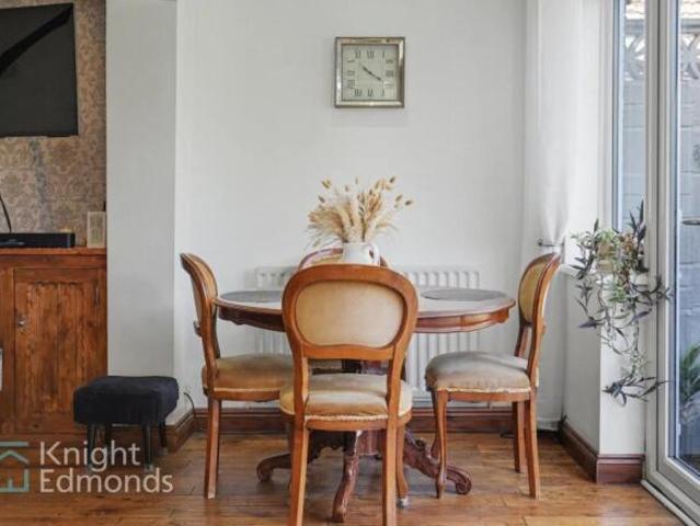 Bungalow for sale in Midway, Kent