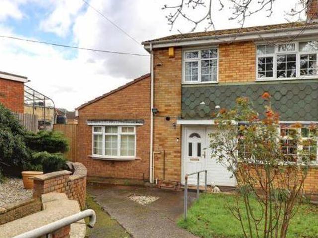 House for sale in Holmcroft, Stafford