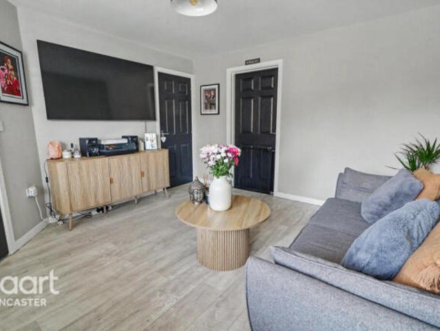 Farm for sale in Scawthorpe, South Yorkshire