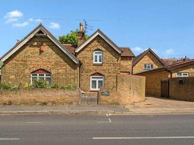 House for sale in Uxbridge, Greater London